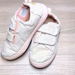 Toms girl light pink Velcro shoes size 10